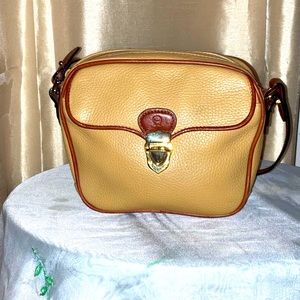 Vintage RARE!! Leather crossbody